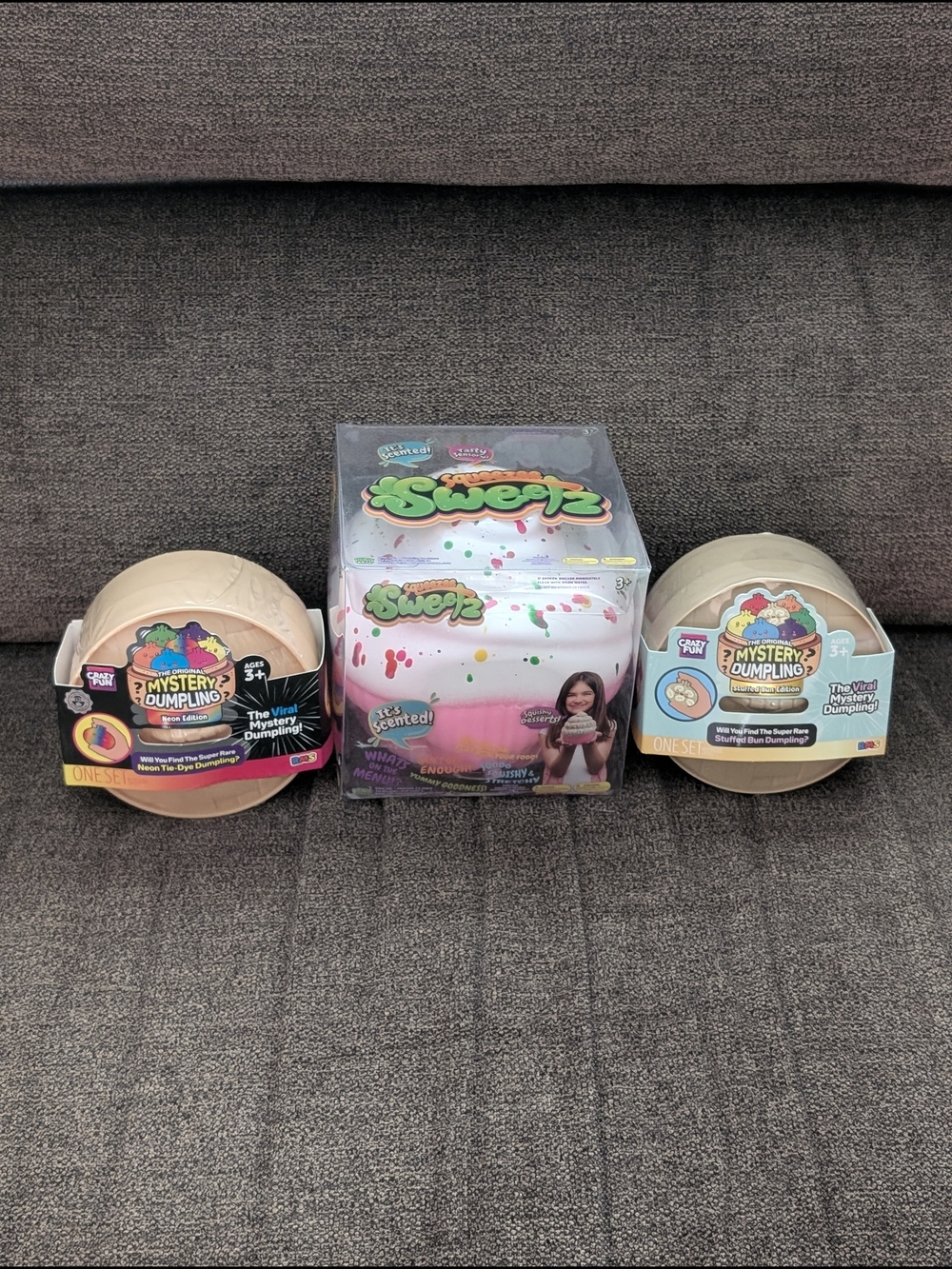 Squeeezy Sweetz Scented Cupcake & Mystery Dumpling Neon Tie Dye And Stuffed Bun